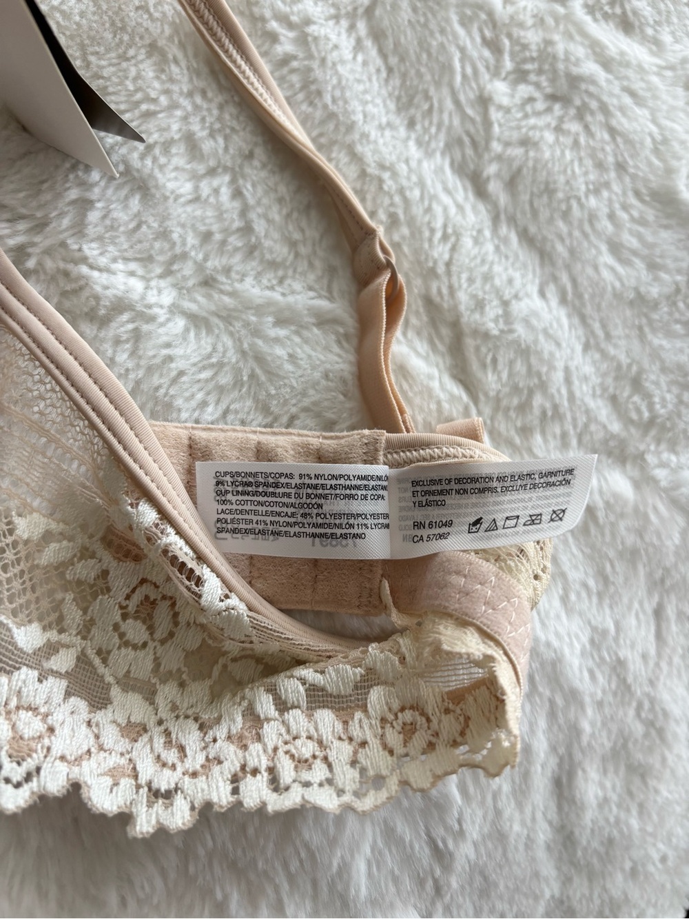 Wacoal Embrace Lace Petite Push Up Underwire Bra in Sand Size 36A NEW Padded - Picture 9 of 14